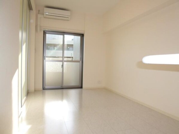 アン・ボルヌの物件内観写真